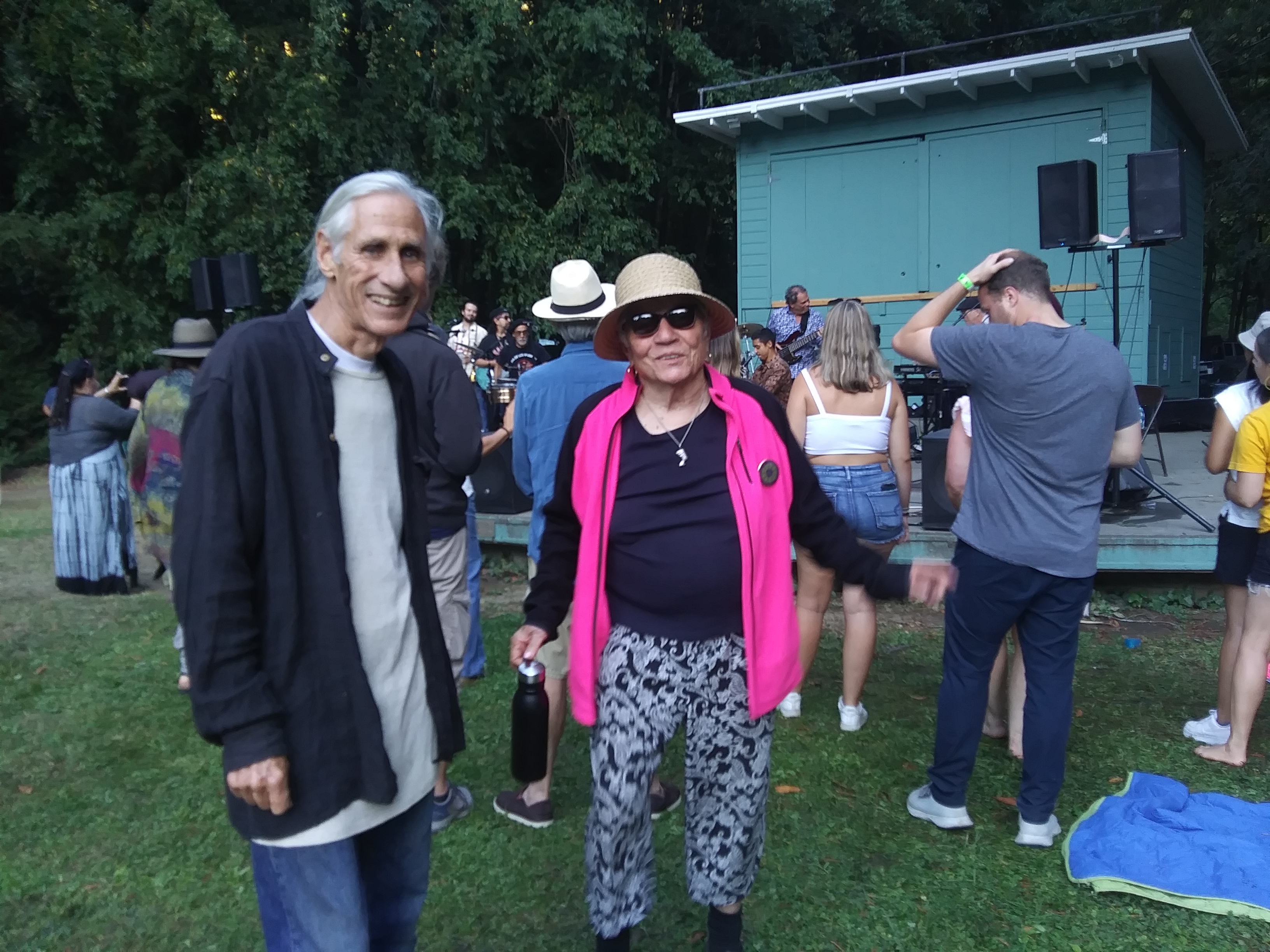 Ken Norton a Elaine Holtz at Raise the Roof Festival 8/13/2022 Photo by Alicia Sanchez